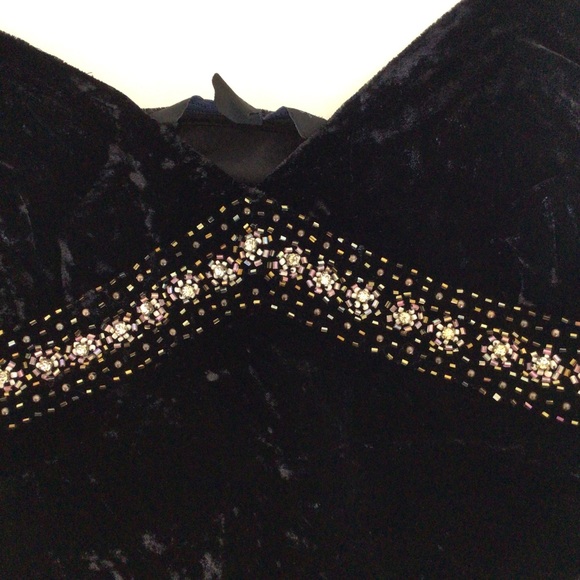 EXPRESS CRUSHED VELVET EMBELLISHED CAMISOLE MEDIUM - Picture 9 of 11